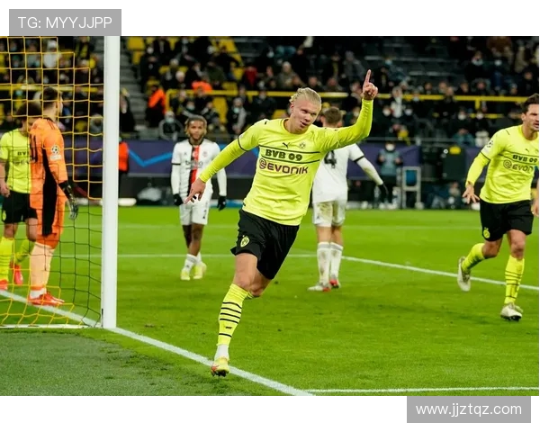 谢尔基社媒晒庆祝动作照隔空互动哈兰德引爆足坛热议新赛季话题一